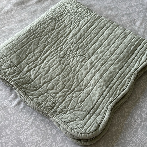 2 Extra Large Quilted Square Pillow Sham Cotton Sage Green home essentials pair - Picture 15 of 15